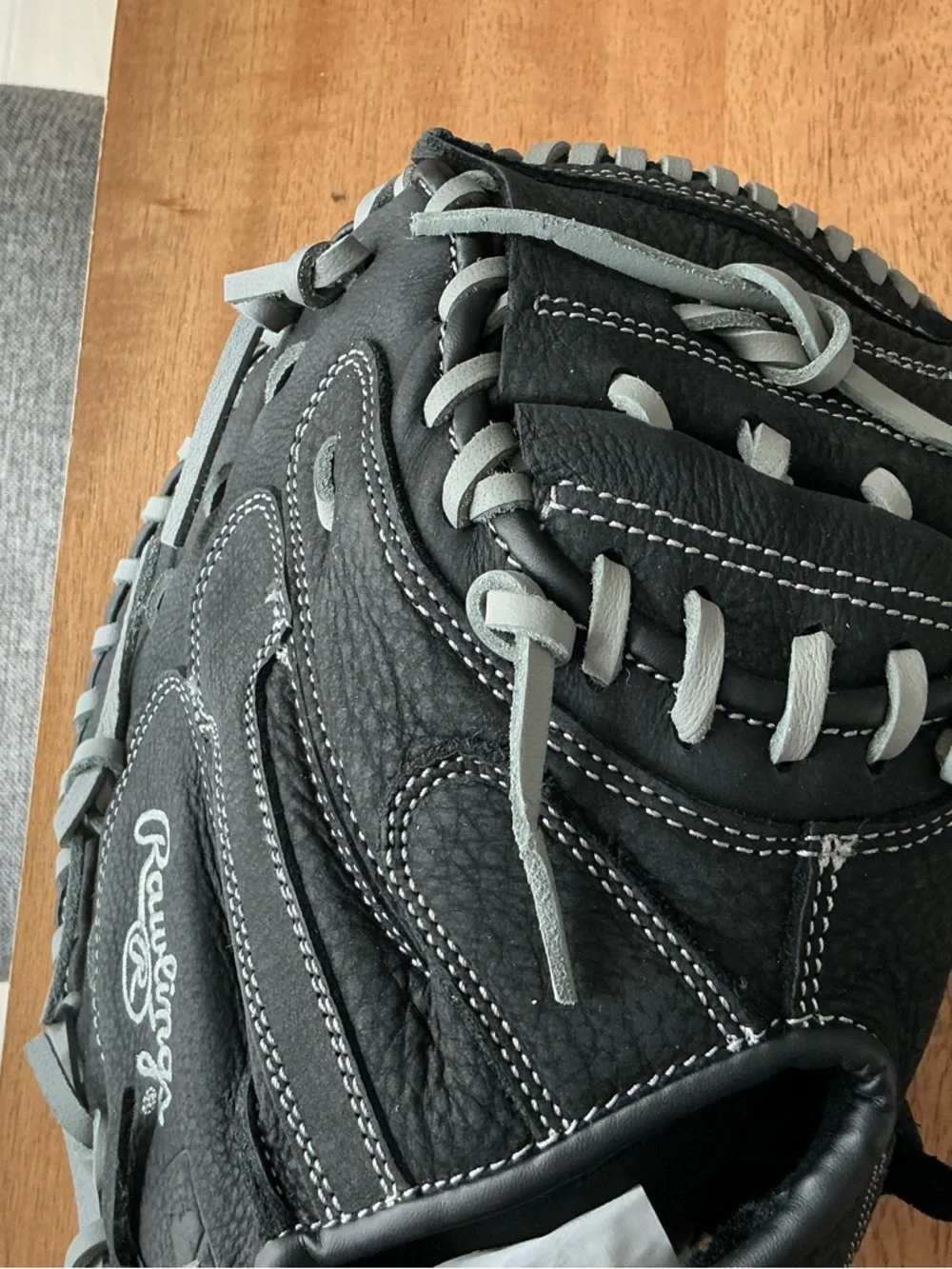 Rawlings Select Series Authentic Salvador Perez 33” RHT Catchers Mitt - Picture 5 of 9